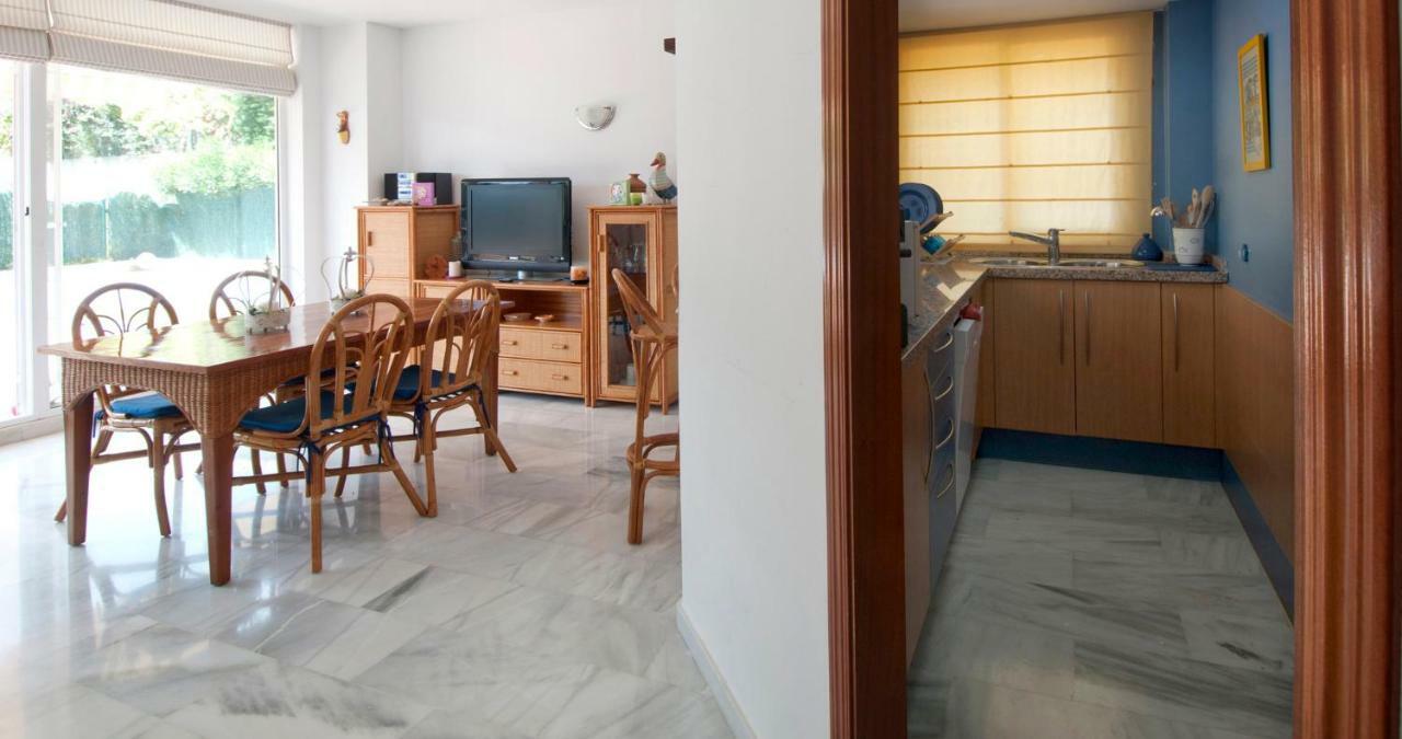 Apartament Les Tonyines Llanca Exterior photo